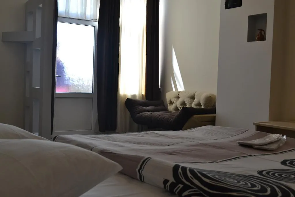 Family Apartment In Avlabari 트빌리시